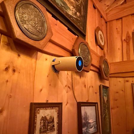 Dragon House In The Tree! Jacuzzi, Sauna ,Cinema,Heated Lici  Exterior foto
